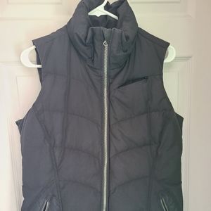 Athleta puffy vest